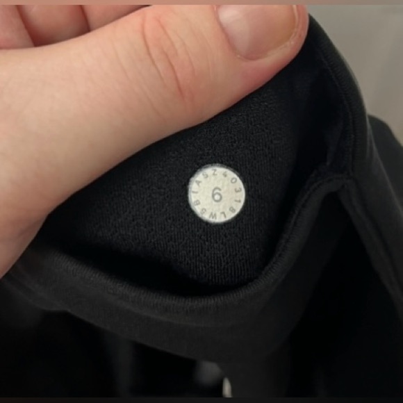 Lululemon Get Going Train Tight *28" - Sz 6 - Picture 3 of 5